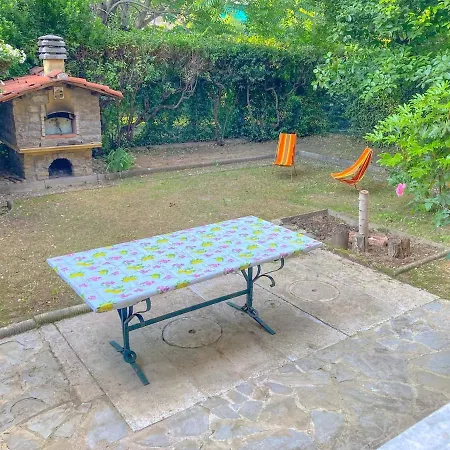 Apartman Dimora Luciano Peaceful Surrounded By A Beautiful Garden Firenze