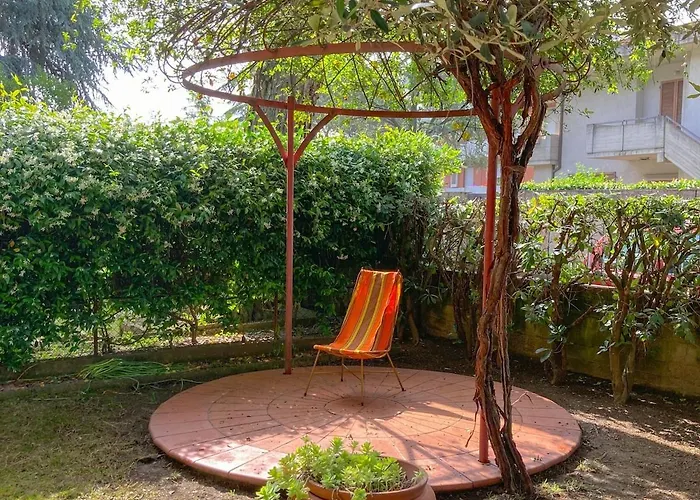 Apartman Dimora Luciano Peaceful Surrounded By A Beautiful Garden